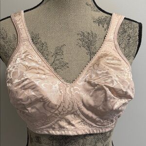 Playtex 18 Hour Size 38C Ultimate Lift & Support All Day Comfort Wirefree Bra